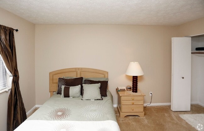 English Village Apartments