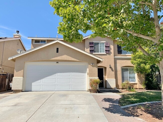 Photo - 4 Bedroom Home in Hollister  - No App Fee