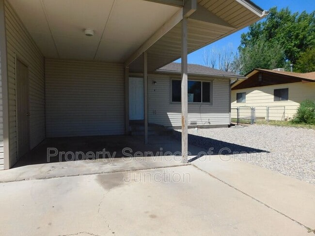 Photo - 3252 Villasur Dr Unidad B