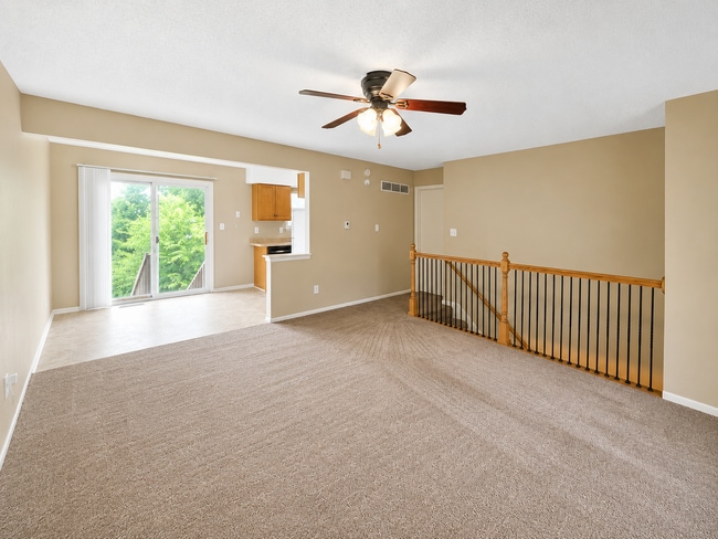 Photo - 202 NE Westwind Dr