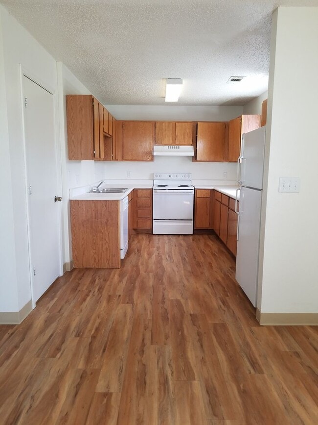 Cottonwood Estates Apartments For Rent in Casper, WY