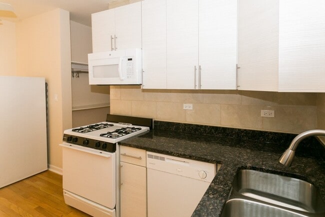 Photo - 4232 N Paulina Unit E2