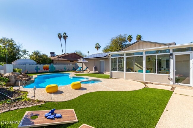 Photo - 1601 E Fremont Dr