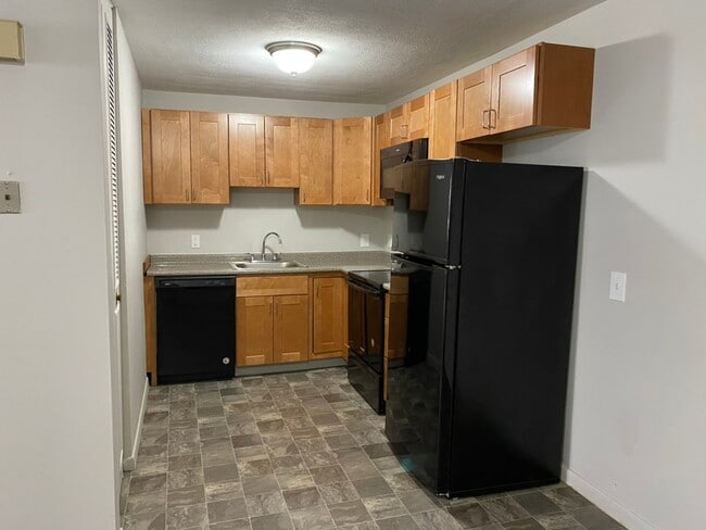 Building Photo - 315 Revere St Unit 22