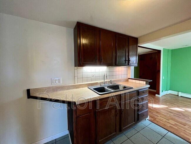 Photo - 130 Edwin Pl Unit Apt 5