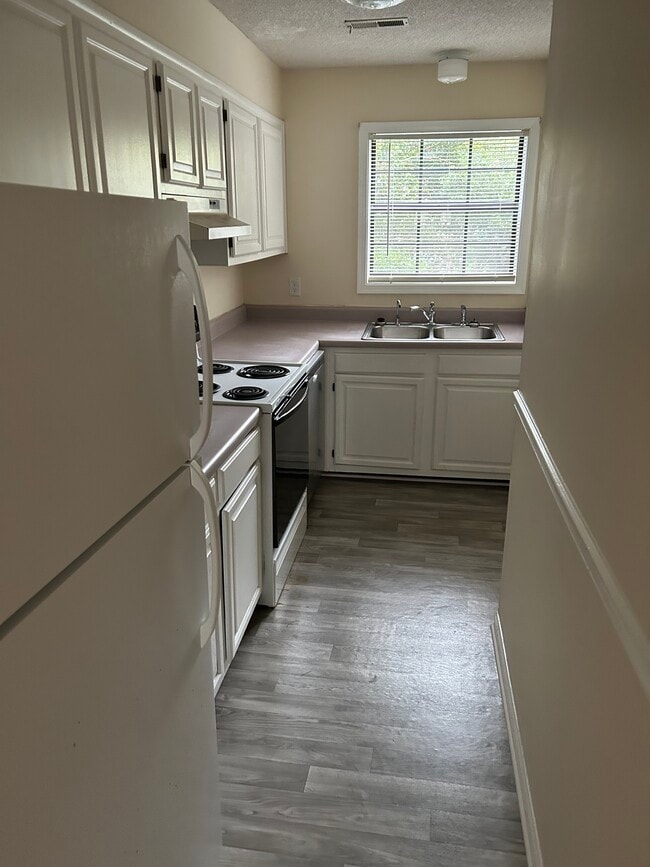 Building Photo - 105 Fidelity St Unit A38 Rental