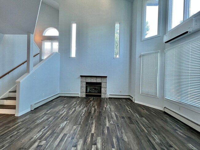 Photo - 3 Bed, 3 Bath Townhome in Fort Collins!