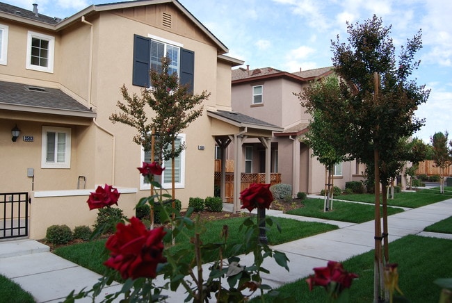 Building Photo - Meridian at Eastgate Rental