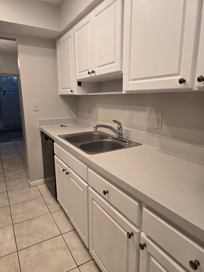 Photo - Two Bedroom Condo close to USF