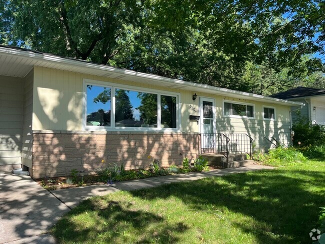 Building Photo - 5604 Alder Rd Rental