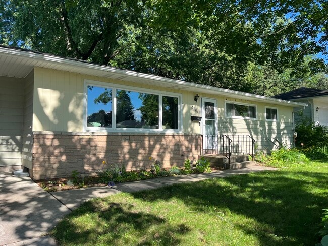 Photo - 5604 Alder Rd House