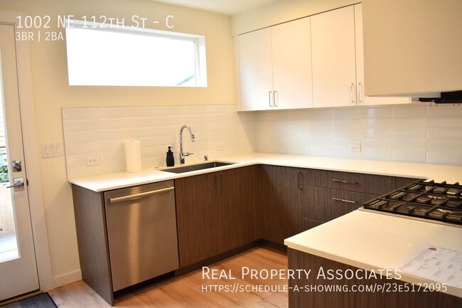 1002 NE 112th St