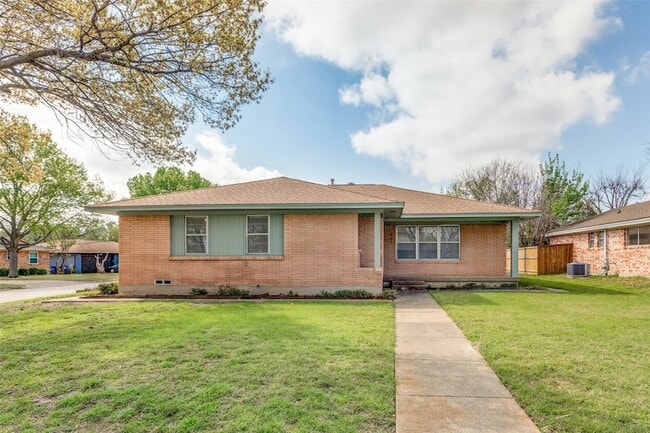 Photo - 401 Daisy Dr