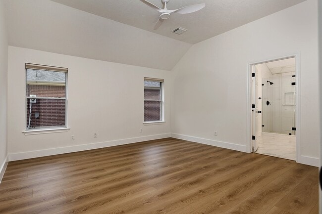 Photo - 122 S Abram Cir