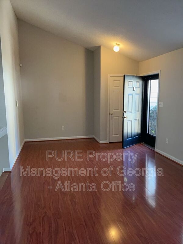 Photo - 1916 Cheatham Woods Dr SW