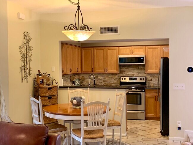 Photo - 2601 Fairway Dr N