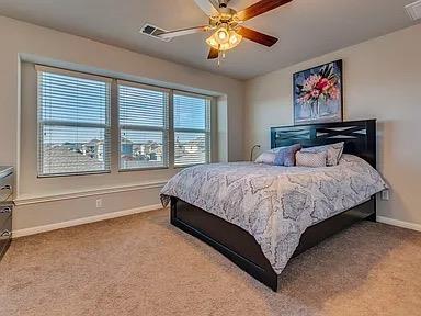 Photo - 207 Wainscot Oak Wy