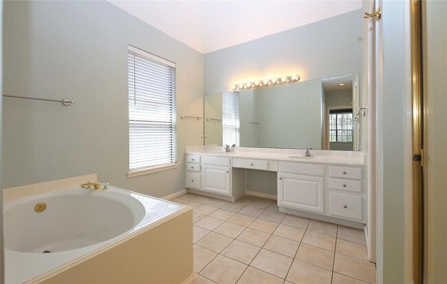 Photo - 10419 Pearl Dr