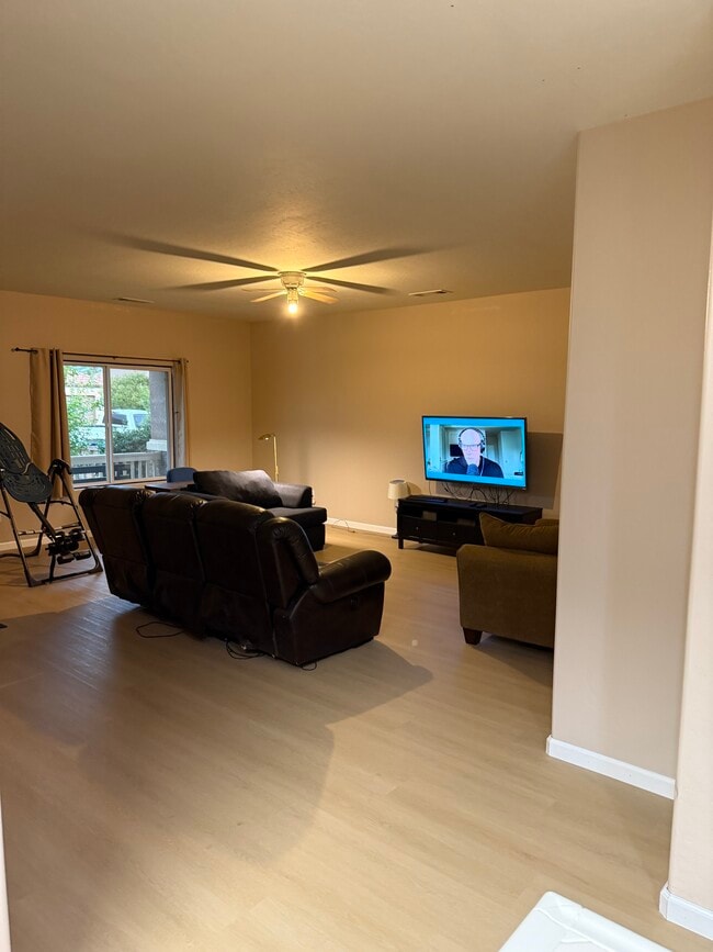 Photo - 6137 E Cortland Ave