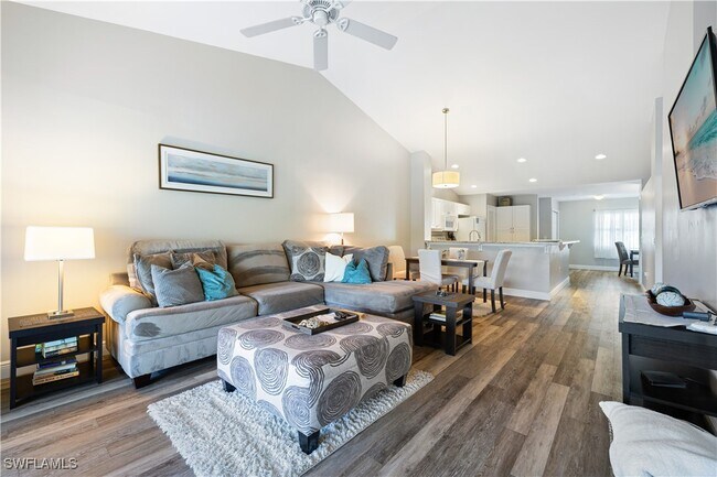 Photo - 5455 Worthington Ln Unit 202