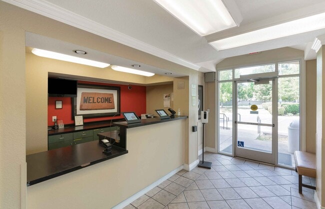 Furnished Studio-Sacramento - South Natomas