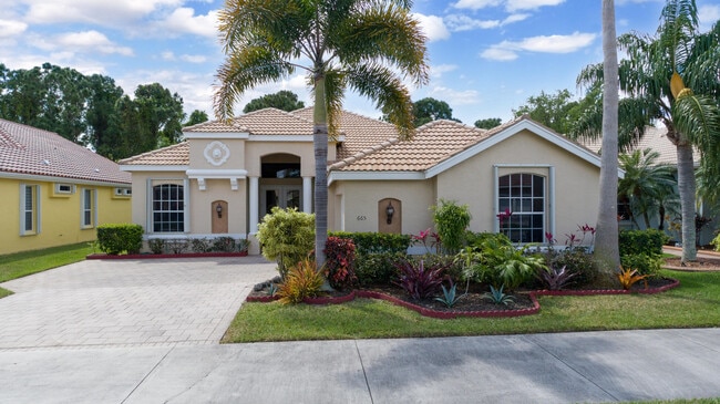 Photo - 665 SW Lake Charles Cir