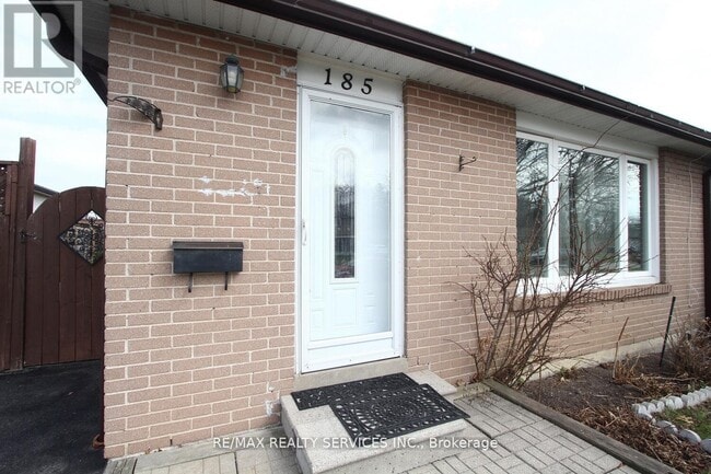 Photo - 185 Earnscliffe Cir