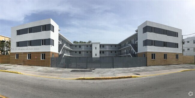 Building Photo - 540 NW 7th St Unit 19 Rental