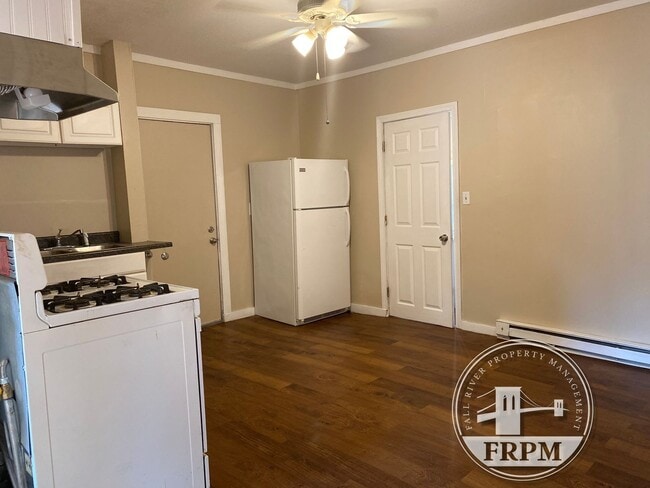 Photo - 92-94 Fisher St Unit 1