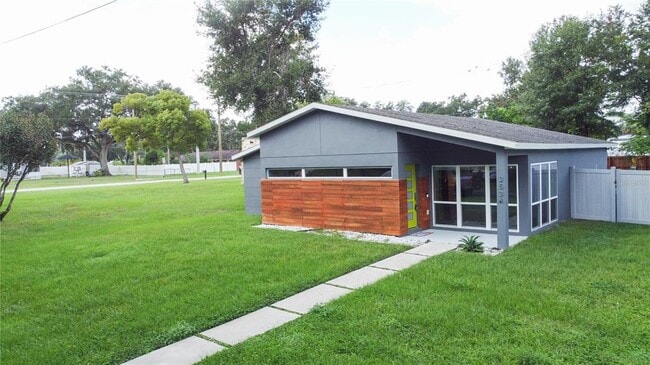 Photo - 2534 Grandview Ave
