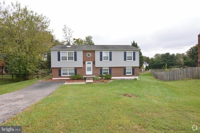 Building Photo - 5323 Debbie Ct Rental
