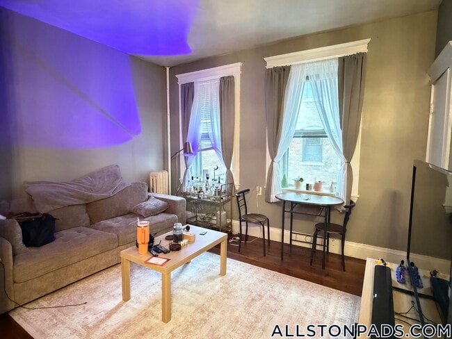 Building Photo - 86 Glenville Ave