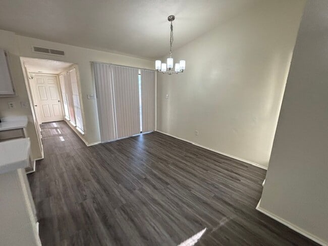 Photo - 2517 Limestone Dr