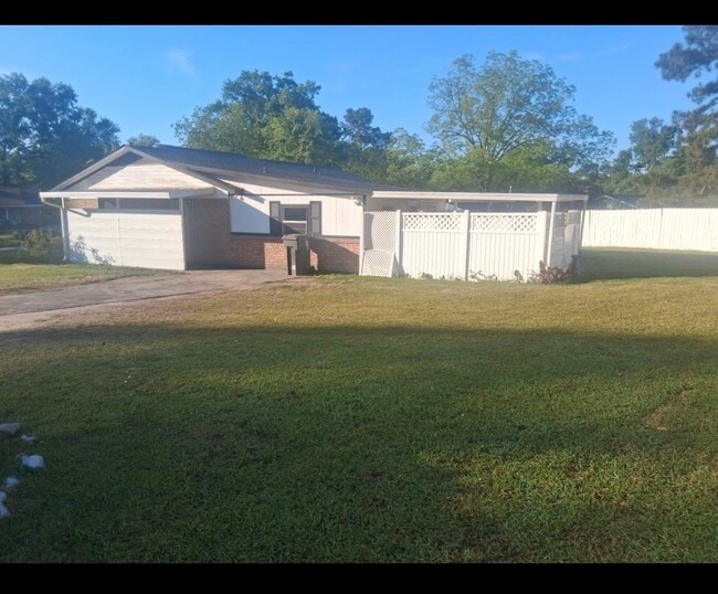Photo - 2902 Larkspur Dr