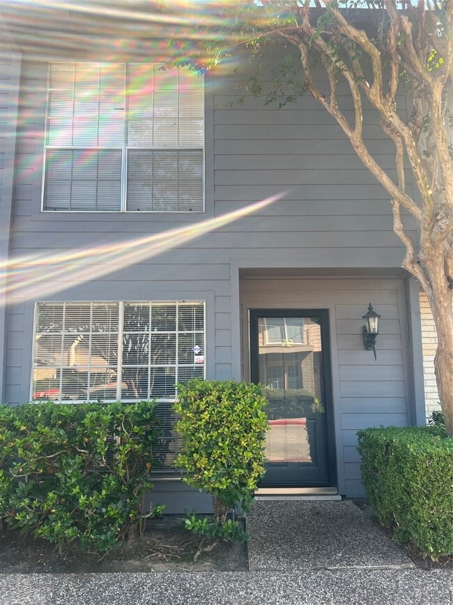 Building Photo - 6111 Beverly Hill St Unit 72 Rental
