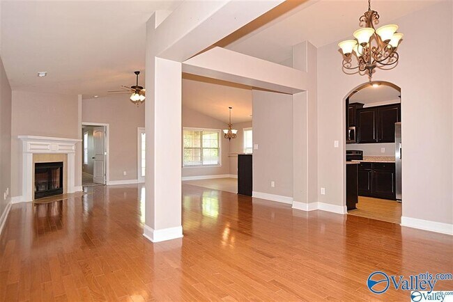 Photo - 106 Forest Glade Dr