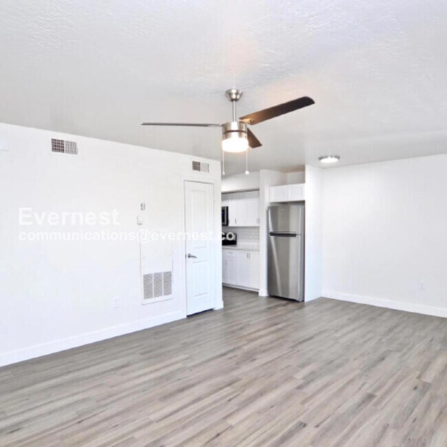 Photo - 2539 N 48th St Unidad 101