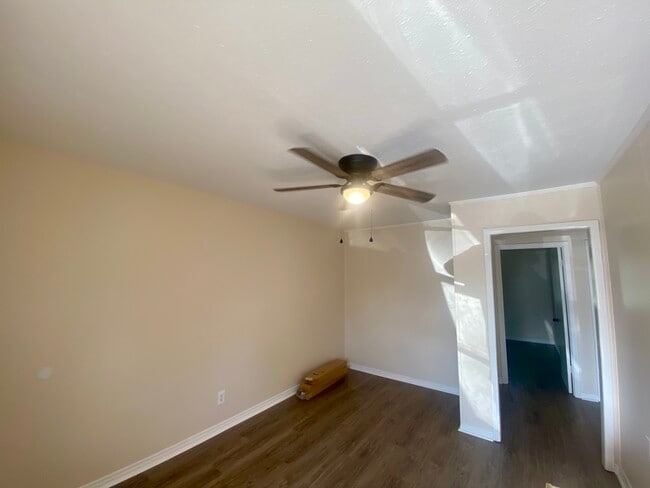 Photo - Peach St- 8 Plex Unidad 405