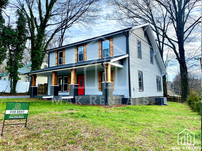 Building Photo - Sharpe Street Rental