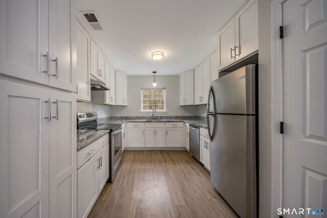 Photo - 77 Lyme St