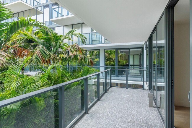 1176 97th St Unit 302