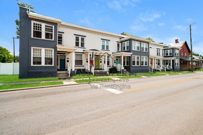 Photo - 338 Taylor Ave