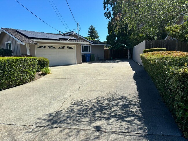 Photo - Gorgeous 4 bed/3 bath home in Walnut Creek