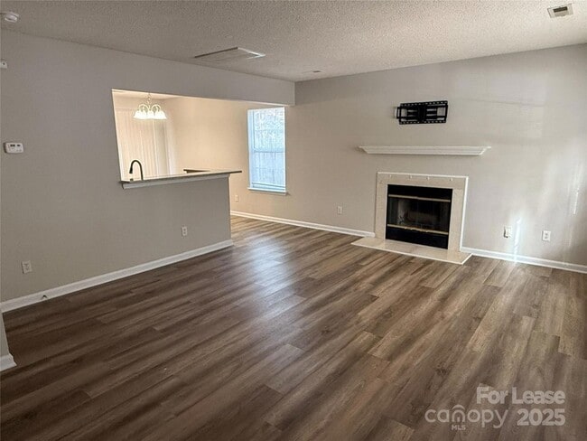 Photo - 12111 Stewarts Crossing Dr