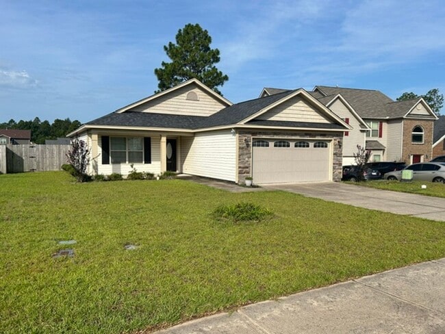 Photo - 3 Bedroom 2 Bath home in LEXINGTON.