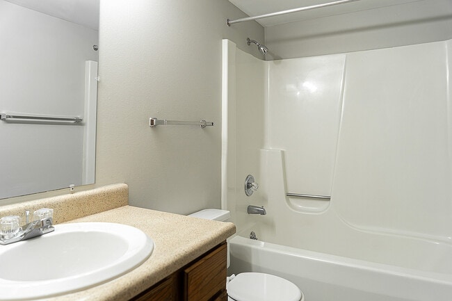 Marblehead - Bathroom 1