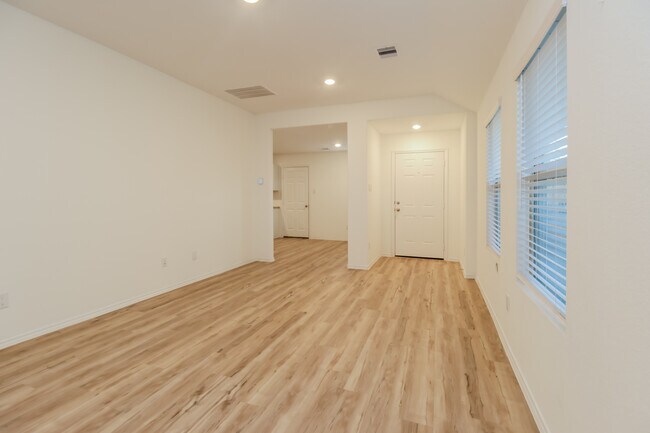 Photo - 1614 Oleander Grns Dr