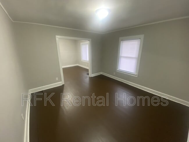 Photo - 527 N Bradley Ave