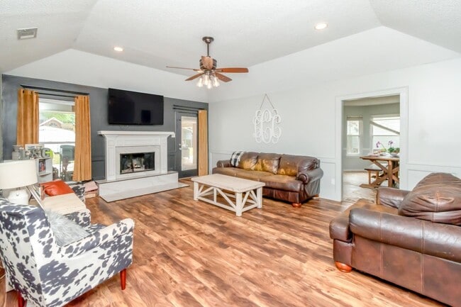 Photo - Great house with a pool in Satsuma!