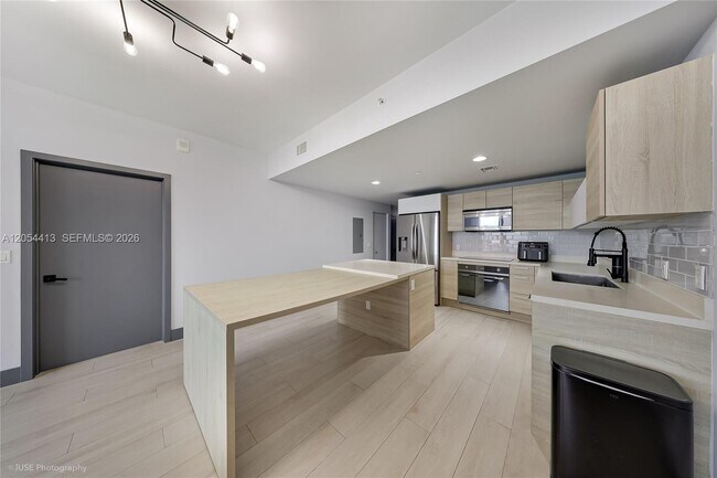 Photo - 16385 Biscayne Blvd Unit 2205